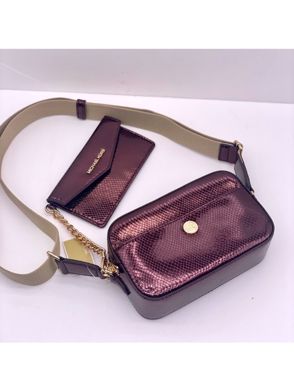 Michael Kors Maisie 2-in-1 Camera Crossbody - Oxblood Embossed Leather - Picture 7 of 10